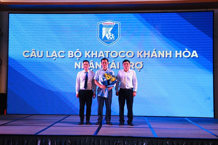 YẾN SÀO KHÁNH HOÀ LÀ NHÀ TÀI TRỢ NƯỚC CHO CLB KHATOCO KHÁNH HOÀ MÙA GIẢI 2026 - 2027