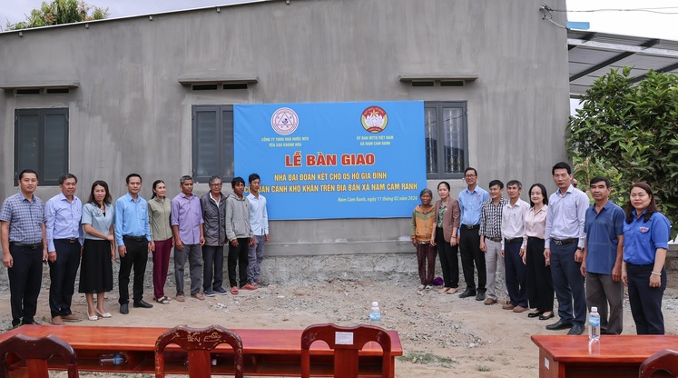 YẾN SÀO KHÁNH HÒA BÀN GIAO 05 NHÀ ĐẠI ĐOÀN KẾT TẠI XÃ NAM CAM RANH TRƯỚC THỀM TẾT NGUYÊN ĐÁN