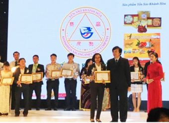 Nhận giải thưởng Tin & Dùng Việt Nam năm 2015