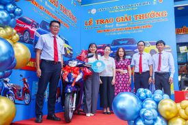 TRAO GIẢI THƯỞNG XE HONDA VISION CHO KHÁCH HÀNG TẠI BÌNH THUẬN