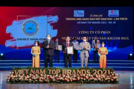  Sanvinest Khánh Hoà tự hào khi được trao cúp và chứng nhận "Top 10 Thương hiệu hàng đầu Việt Nam" lần thứ 3 liên tiếp