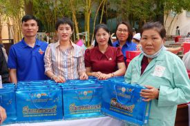 YẾN SÀO KHÁNH HÒA TRAO 200 PHẦN QUÀ TẾT ĐẾN BỆNH NHÂN NGHÈO NHÂN DỊP XUÂN BÍNH NGỌ 2026