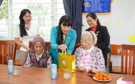 ỨNG CỬ VIÊN HĐND TỈNH KHÁNH HOÀ - BÀ TRỊNH THỊ HỒNG VÂN CAM KẾT GIẢI QUYẾT VIỆC LÀM CHO LAO ĐỘNG NỮ VÀ NGƯỜI DÂN KHU VỰC NÔNG THÔN VÀ VEN BIỂN