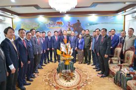 YẾN SÀO KHÁNH HÒA ĐẨY MẠNH QUAN HỆ HỮU NGHỊ VÀ PHÁT TRIỂN HOẠT ĐỘNG KINH DOANH TẠI LÀO