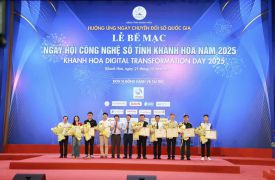 CÔNG TY SÀO YẾN KHÁNH HOÀ VINH DỰ LÀ MỘT TRONG 10 DOANH NGHIỆP TIÊU BIỂU ĐƯỢC UBND TỈNH KHÁNH HOÀ TẶNG BẰNG KHEN