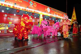 RỘN RÀNG KHÔNG KHÍ TRUNG THU TẠI GIAN HÀNG SANEST MOONCAKE YẾN SÀO KHÁNH HOÀ